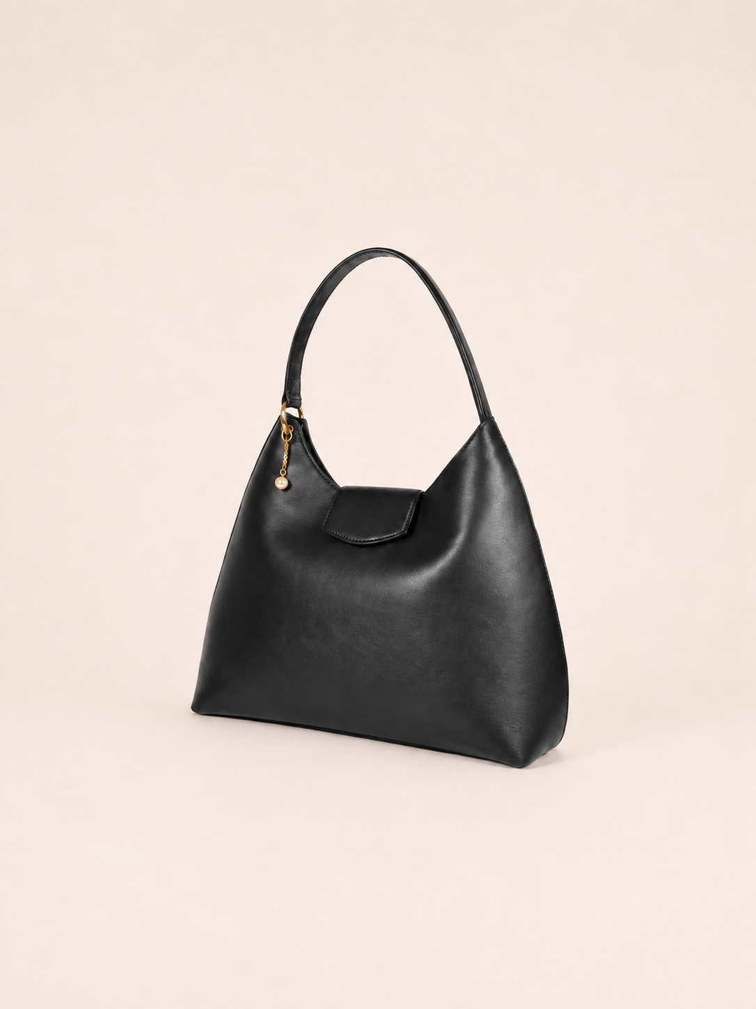 PERLA N°1 Hobo — Vitello Natural — Black — 04