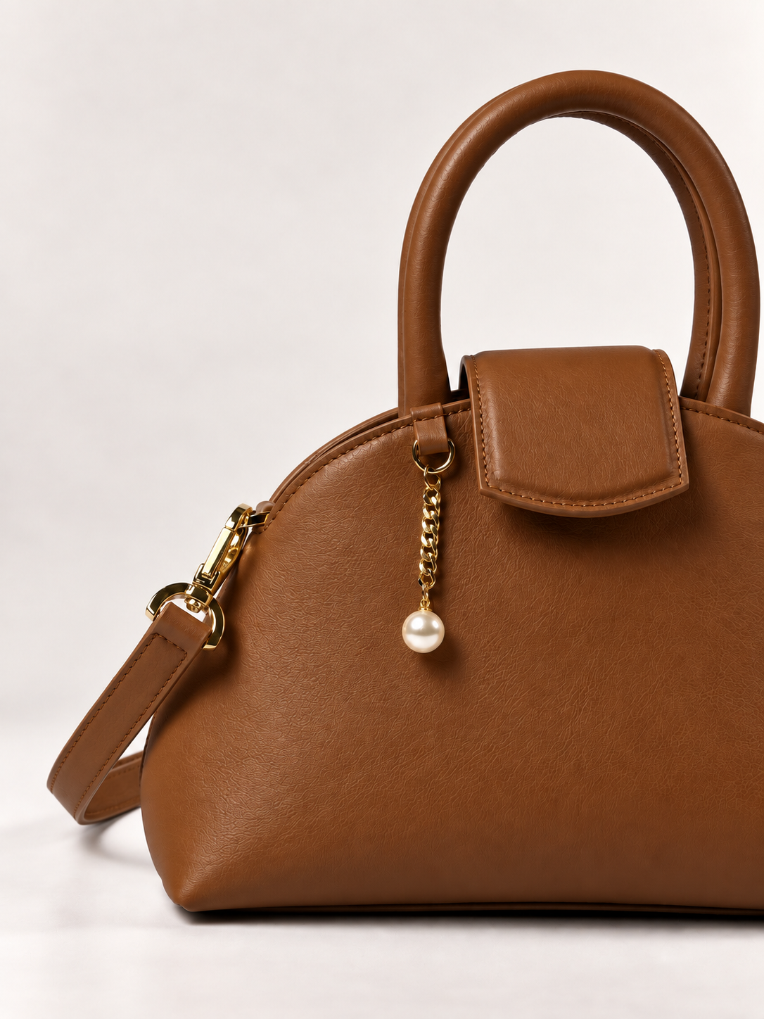 PERLA N°2 Top Handle — Vitello Natural — Caramel — 03